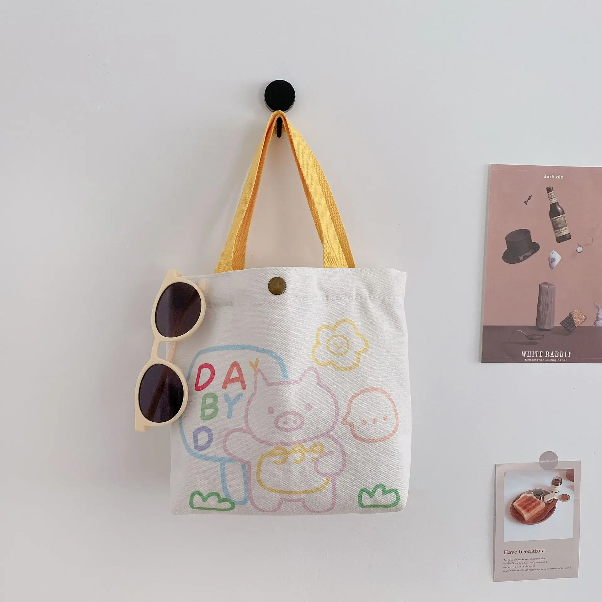 Summer 2021 Fashion Custom Illustration versatile Handbag daily Bag for woman and student Wholesale, Customized
Summer 2021 Fashion Custom Illustration versatile Handbag daily Bag for woman and student Wholesale, Customized