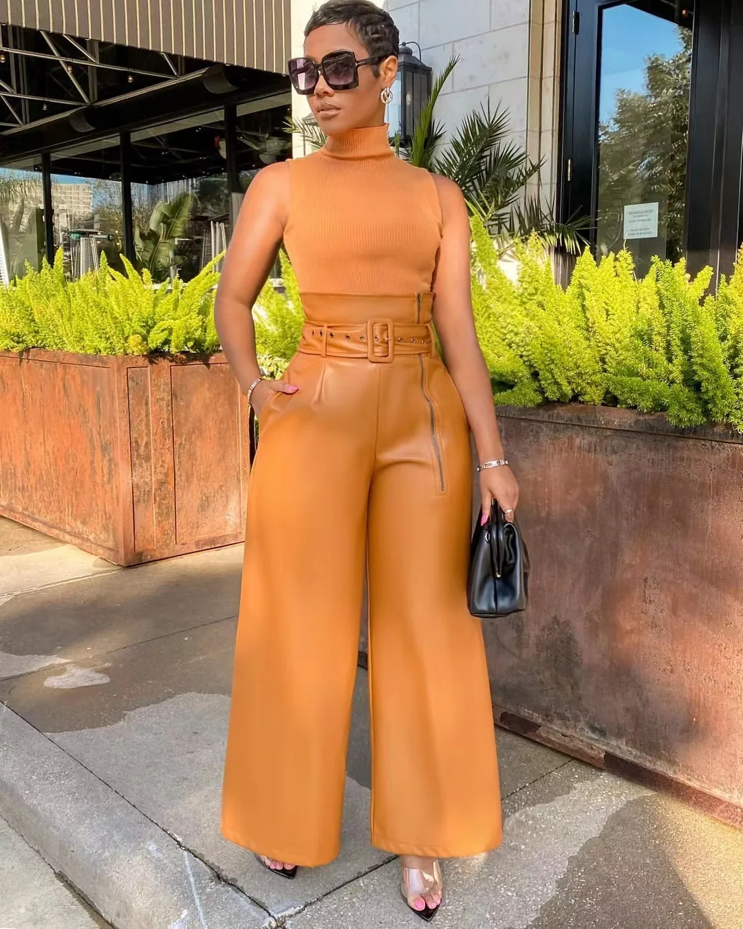Fall Winter New Buckle High Waist Stretchy Leather Pants For Women Elegant Wide Leg PU Trousers
Fall Winter New Buckle High Waist Stretchy Leather Pants For Women Elegant Wide Leg PU Trousers