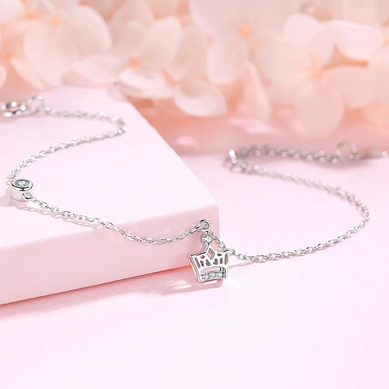 2021 Fashion Custom Jewelry Crown Charms Women 925 Sterling Silver Cubic Zirconia Bracelet
2021 Fashion Custom Jewelry Crown Charms Women 925 Sterling Silver Cubic Zirconia Bracelet