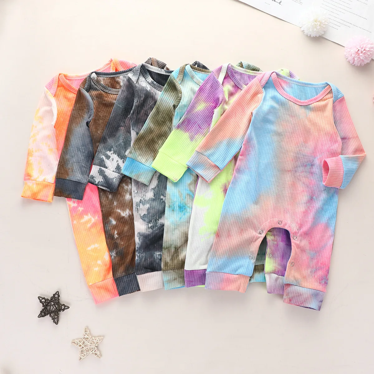 2021 New design tie-dye baby sweatshirt romper,baby boy girl bodysuit plangi romper bedrukken UK cute baby bubble romper, Picture shows
2021 New design tie-dye baby sweatshirt romper,baby boy girl bodysuit plangi romper bedrukken UK cute baby bubble romper, Picture shows