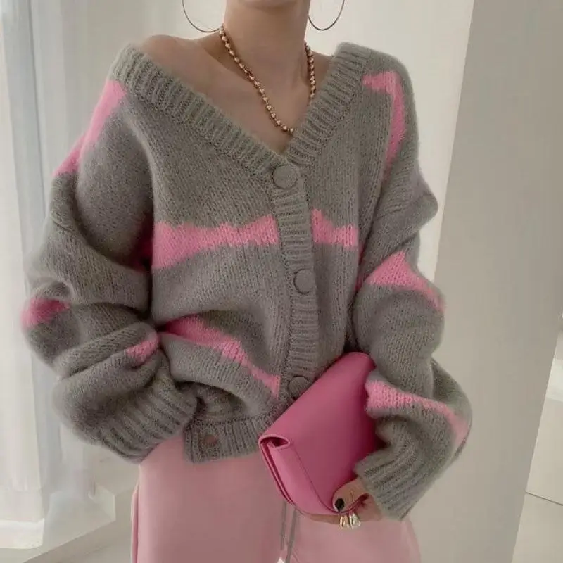 Fall clothing for women new casual loose striped single-breasted long-sleeve cardigan sweaters coat
Fall clothing for women new casual loose striped single-breasted long-sleeve cardigan sweaters coat