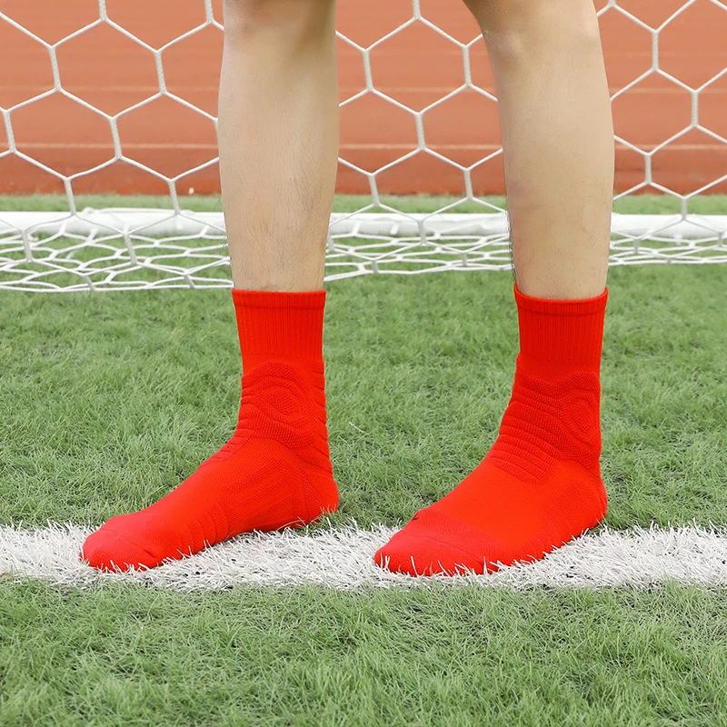 Sweat-absorbent breathable cotton sport socks custom logo crew football socks sports men women
Sweat-absorbent breathable cotton sport socks custom logo crew football socks sports men women