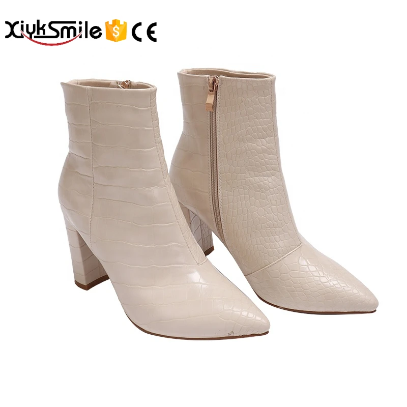 2022 spring new thick heel ankle boots square toe short tube retro stone pattern pointed toe women's boots women's shoes
2022 spring new thick heel ankle boots square toe short tube retro stone pattern pointed toe women's boots women's shoes
