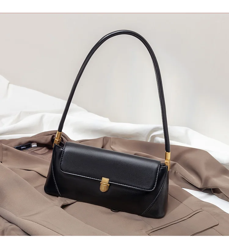Online Good PU Leather Hanging Hook Cosmetic Make Up Bag Vintage Shoulder Bag For Women
Online Good PU Leather Hanging Hook Cosmetic Make Up Bag Vintage Shoulder Bag For Women