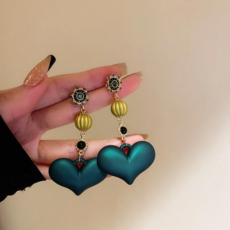 Fashion heart-shaped dangle earrings retro exaggerated luxury crystal acrylic love earrings women, Colorful
Fashion heart-shaped dangle earrings retro exaggerated luxury crystal acrylic love earrings women, Colorful