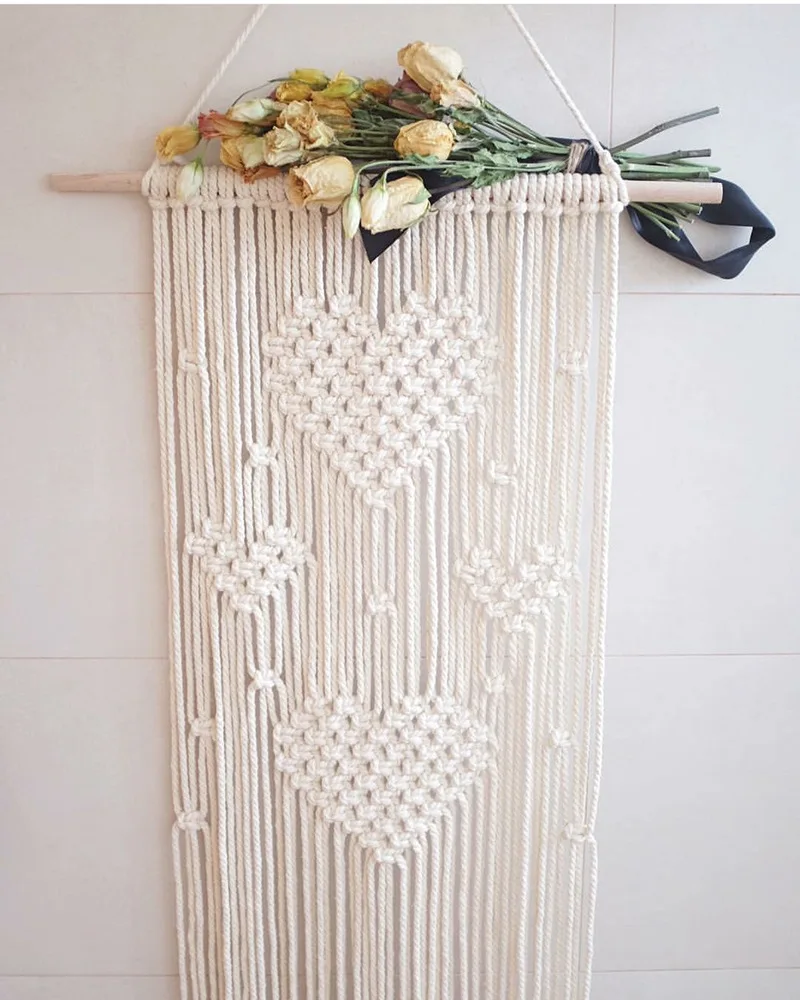 Bohemia Handmade Cotton Macrame Heart Wall Hanging Tapestry For Living Bedroom Decoration
Bohemia Handmade Cotton Macrame Heart Wall Hanging Tapestry For Living Bedroom Decoration