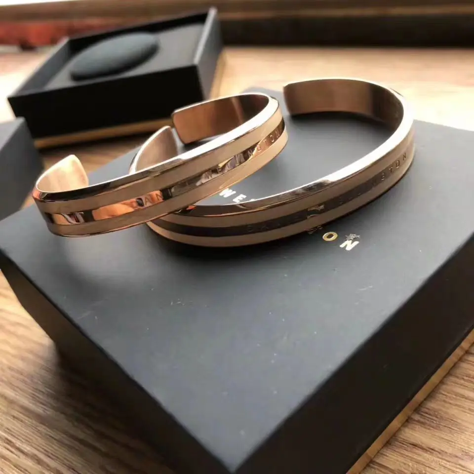 D @ W Fashion Titanium Steel Bracelet Rose Gold Ceramic Accessories Simple Open Couple Bracelet
D @ W Fashion Titanium Steel Bracelet Rose Gold Ceramic Accessories Simple Open Couple Bracelet