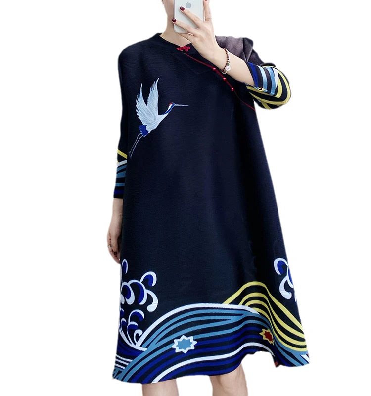 Wholesale custom 2021 new retro cheongsam style printed pleated dresses for women plus size loose mother dresses
Wholesale custom 2021 new retro cheongsam style printed pleated dresses for women plus size loose mother dresses
