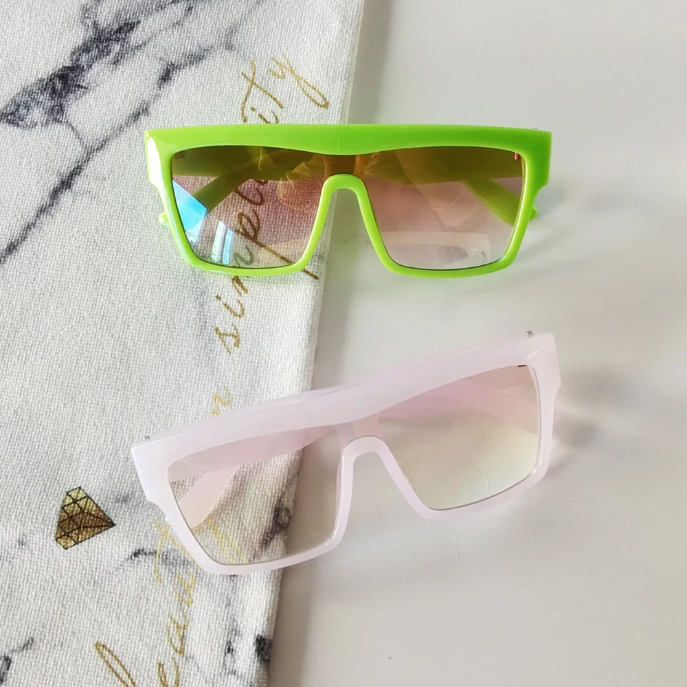 VIFF HP17088 Trendy Sun Glasses Hot Amazon Seller Gradient Lens Elegant Style Frame Fashion Ladies Sunglasses 2021, Multi and oem 
VIFF HP17088 Trendy Sun Glasses Hot Amazon Seller Gradient Lens Elegant Style Frame Fashion Ladies Sunglasses 2021, Multi and oem