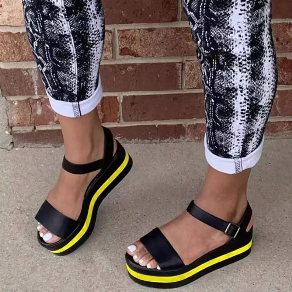 European and American new style platform sandals with buckle women plus size round toe mid-heel beach solid color sandals, Pictures
European and American new style platform sandals with buckle women plus size round toe mid-heel beach solid color sandals, Pictures