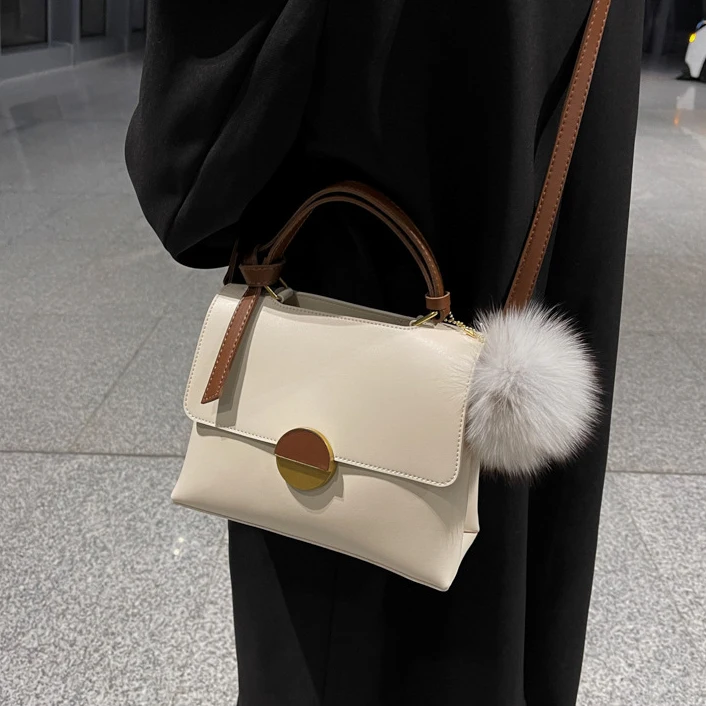 Wholesale Custom Logo Bolsos De Mujer Crossbody Bag Woman's Shoulder Bags Plush Pendant Hand Bag For Ladies, Multi colors
Wholesale Custom Logo Bolsos De Mujer Crossbody Bag Woman's Shoulder Bags Plush Pendant Hand Bag For Ladies, Multi colors