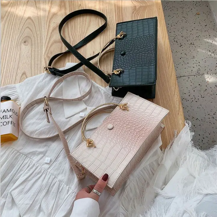 B10129 Korea Fashion Style Ring Handle Alligator Leather Elegant Women Bags Handbag Ladies High Quality Handbag, 4 colors as pics
B10129 Korea Fashion Style Ring Handle Alligator Leather Elegant Women Bags Handbag Ladies High Quality Handbag, 4 colors as pics