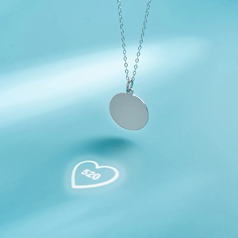 925 sterling silver jewelry 2021 new creative design diffractive projection Necklace women's black technology reflective Pendant
925 sterling silver jewelry 2021 new creative design diffractive projection Necklace women's black technology reflective Pendant