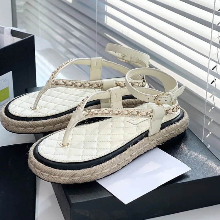 China Factory Fashion Channel Open-toe Flat Beach Casual Shoes Women's Clip-on Sandals
China Factory Fashion Channel Open-toe Flat Beach Casual Shoes Women's Clip-on Sandals