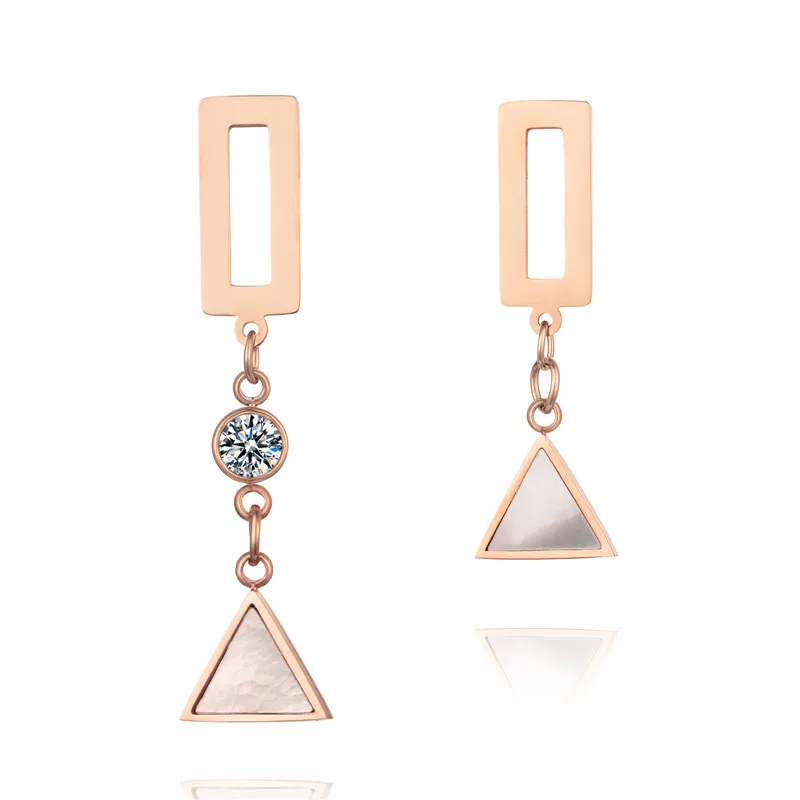 Hot selling fashion simple temperament crystal charm triangle geometry titanium steel women asymmetric earrings, Rose gold
Hot selling fashion simple temperament crystal charm triangle geometry titanium steel women asymmetric earrings, Rose gold