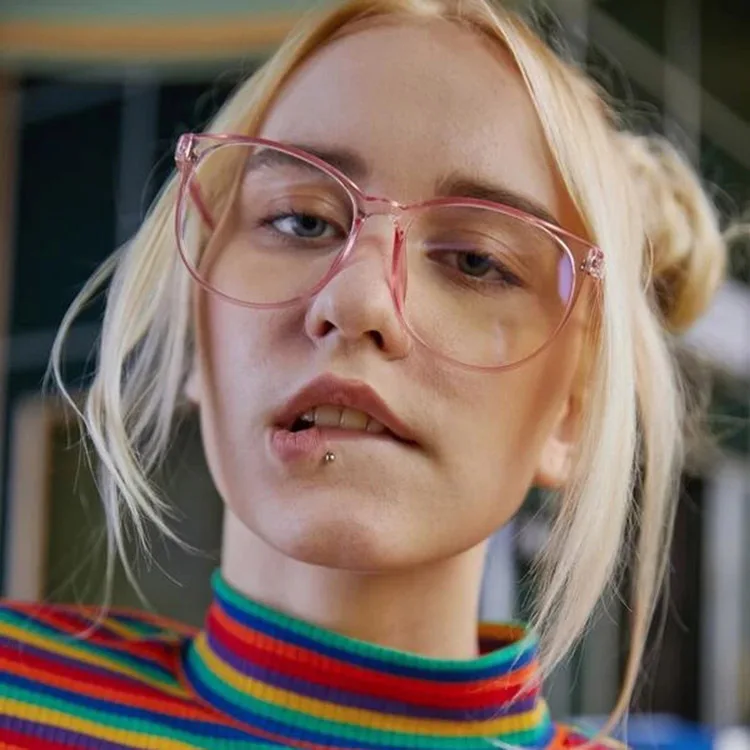 Flat glasses, big frame, thin glasses frame can be equipped with myopia glasses frame
Flat glasses, big frame, thin glasses frame can be equipped with myopia glasses frame