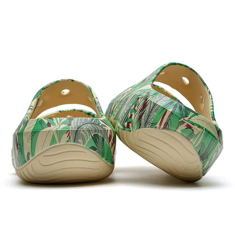Wholesale 2021 Men slippers fashion light-weight Summer Hole Shoes Clogs For Men EVA Unisex Garden Shoes
Wholesale 2021 Men slippers fashion light-weight Summer Hole Shoes Clogs For Men EVA Unisex Garden Shoes