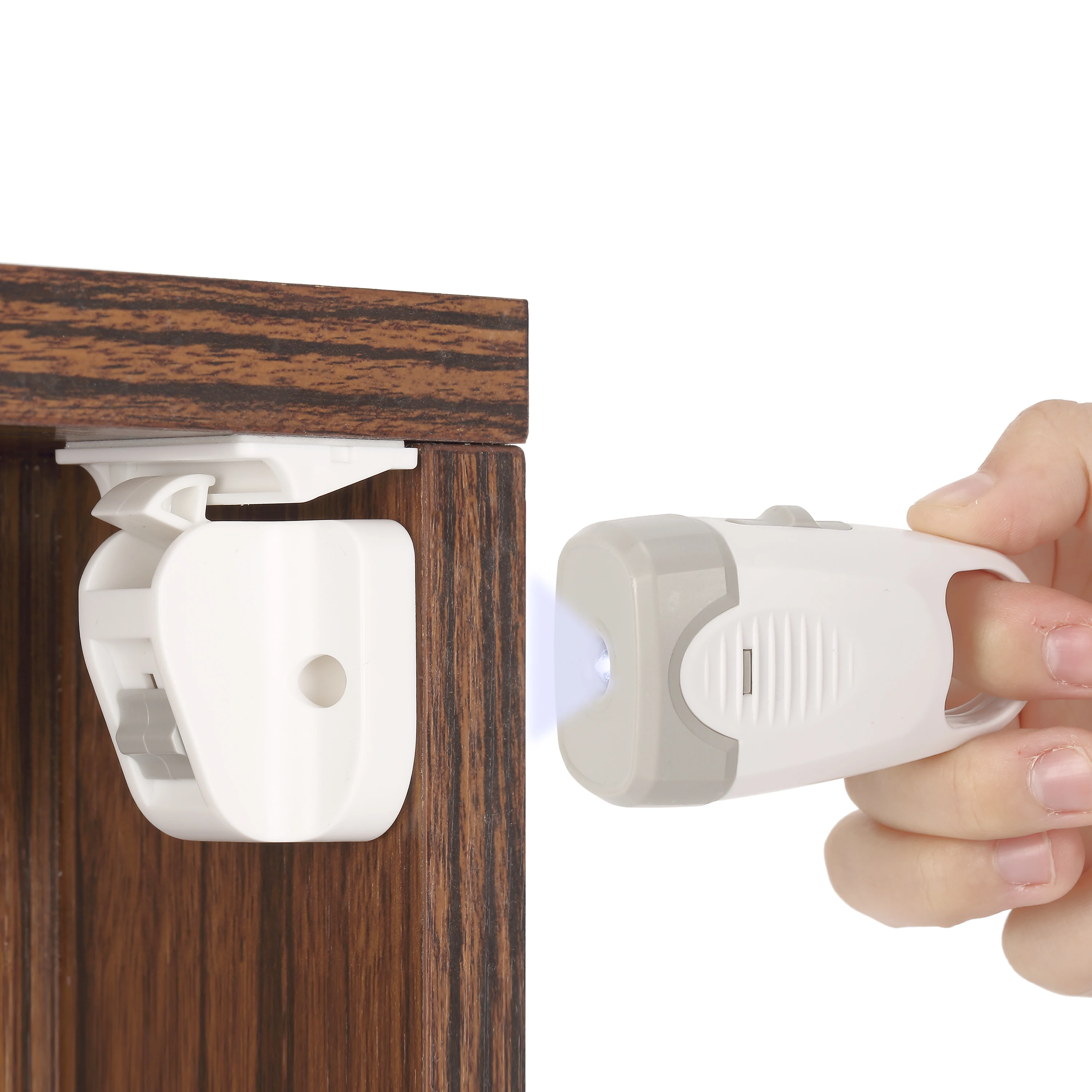 OEM Magnetic Baby Child Kids Safety Lock Magnetic Locking System Drawer Cabinet Cupboard Magnetic Lock with Key.
OEM Magnetic Baby Child Kids Safety Lock Magnetic Locking System Drawer Cabinet Cupboard Magnetic Lock with Key.