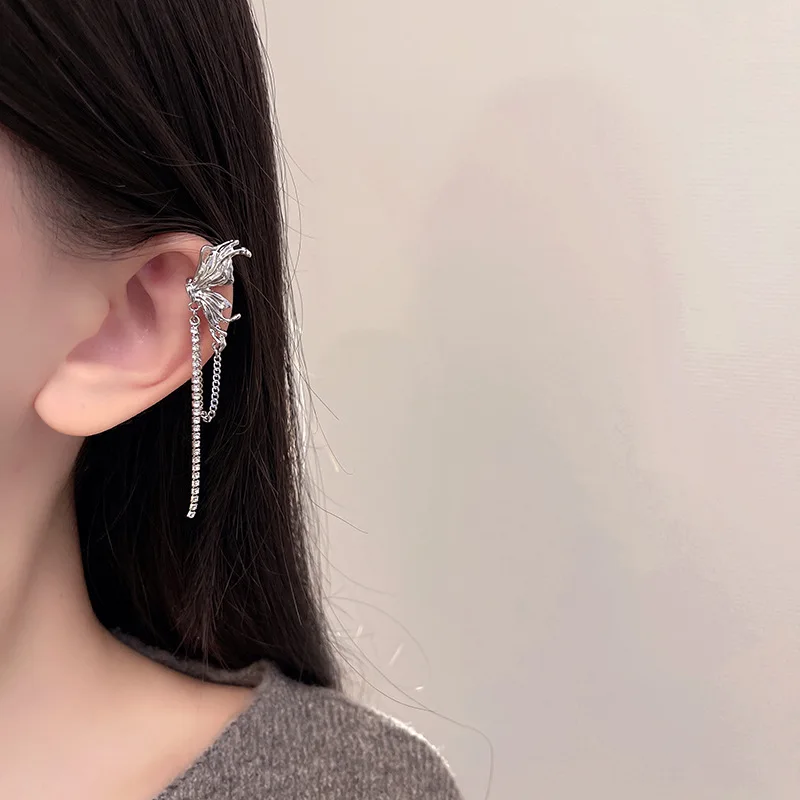 New Trendy Design Butterfly Wing Ear Clip Temperament Pendant Earrings Jewelry For Women
New Trendy Design Butterfly Wing Ear Clip Temperament Pendant Earrings Jewelry For Women