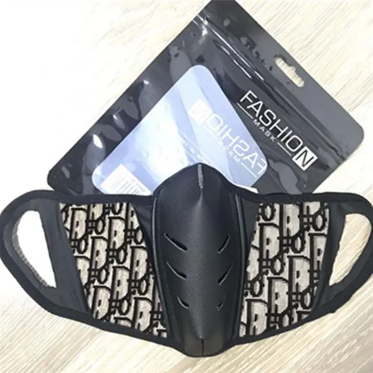 fast delivery ladies leather luxury facemask custom logo unique luxury designer brand facemask 2020, Picture
fast delivery ladies leather luxury facemask custom logo unique luxury designer brand facemask 2020, Picture