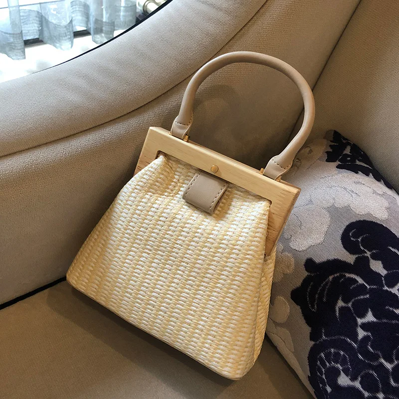 Summer Straw Bag Wooden Top Handle Retro Shoulder Messenger Bag small Ladies hand bag
Summer Straw Bag Wooden Top Handle Retro Shoulder Messenger Bag small Ladies hand bag