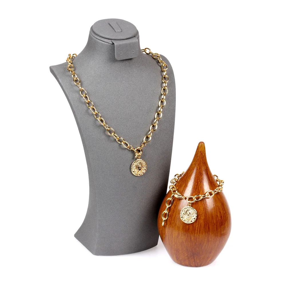 ins thick chain diamond round brand pendant clavicle chain short hip hop trend necklace bracelet gold plated jewelry filled
ins thick chain diamond round brand pendant clavicle chain short hip hop trend necklace bracelet gold plated jewelry filled