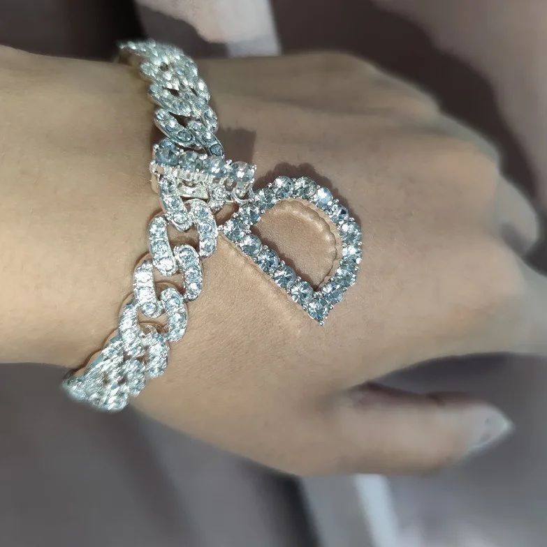 Hot Iced Out Crystal Diamond 26 English Alphabet Bling Tennis Bracelet Rhinestone A-Z Initial Letters Bracelet
Hot Iced Out Crystal Diamond 26 English Alphabet Bling Tennis Bracelet Rhinestone A-Z Initial Letters Bracelet