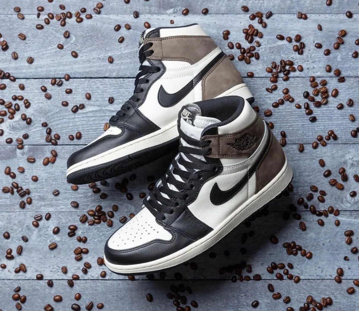 New Designer Air Jordan 1 Dark Mocha Small Barb Black Mocha Aj 1 Men'S Casual High-Top Jordan 1Sneakers Basketball Nike Shoes
New Designer Air Jordan 1 Dark Mocha Small Barb Black Mocha Aj 1 Men'S Casual High-Top Jordan 1Sneakers Basketball Nike Shoes