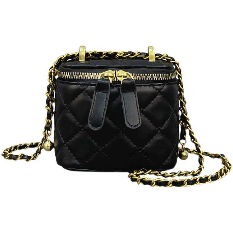 EM793 Wholesale diamond chain all-match messenger tide lipstick handbag new women's mini bags summer 2022
EM793 Wholesale diamond chain all-match messenger tide lipstick handbag new women's mini bags summer 2022