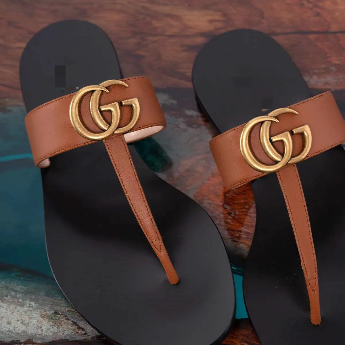 High quality brand designer Wholesale split leather comfort soft gocci slides slippers flip flops women
High quality brand designer Wholesale split leather comfort soft gocci slides slippers flip flops women