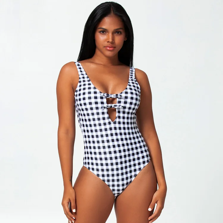 YZ-0033 Backless Sexy Bikini Bathing Suit Black And White Case One Piece Swimsuit Women Fashion Swimwear
YZ-0033 Backless Sexy Bikini Bathing Suit Black And White Case One Piece Swimsuit Women Fashion Swimwear