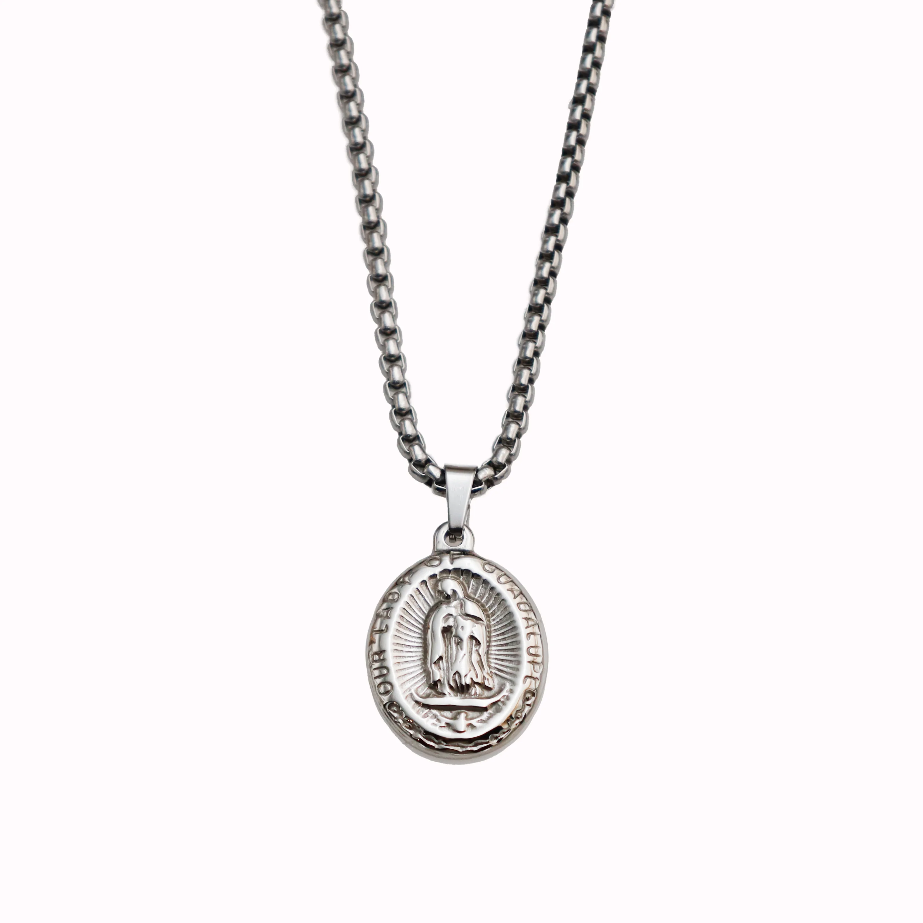 Popular Jewelry 18K Gold Plated Oval Delicately Carved Pendant Fine Jewelry Necklaces For Women
Popular Jewelry 18K Gold Plated Oval Delicately Carved Pendant Fine Jewelry Necklaces For Women
