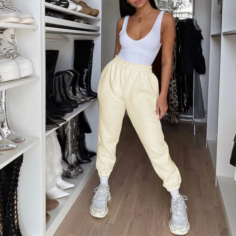Streetwear fashion women's thick plaid casual elastic warm sports pants small leg cargo pants
Streetwear fashion women's thick plaid casual elastic warm sports pants small leg cargo pants