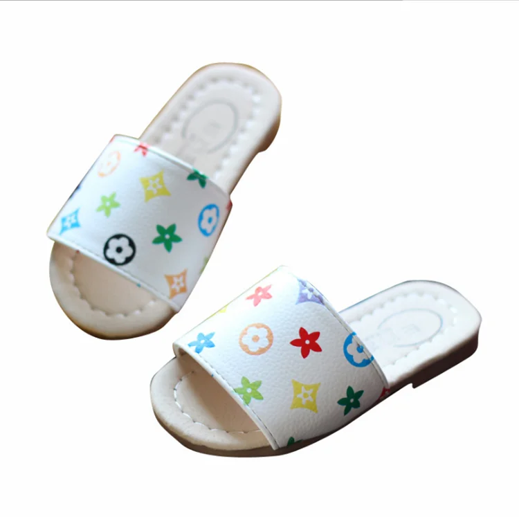 2021 New Korean Girl Shoes Summer Cartoon Fashion Slippers, Red black
2021 New Korean Girl Shoes Summer Cartoon Fashion Slippers, Red black