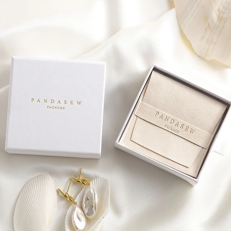 Luxury Gift Boxes White Necklace Jewelry Pouch And Jewelry Packaging Box, Customized color,pink,white,green,black,gray and so on
Luxury Gift Boxes White Necklace Jewelry Pouch And Jewelry Packaging Box, Customized color,pink,white,green,black,gray and so on