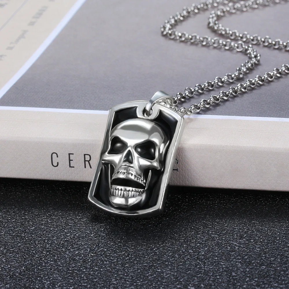 European and American Personality Retro Mummy Pendant Jewelry Men's Coffin Necklace Hamas Hand Necklace, Silver
European and American Personality Retro Mummy Pendant Jewelry Men's Coffin Necklace Hamas Hand Necklace, Silver