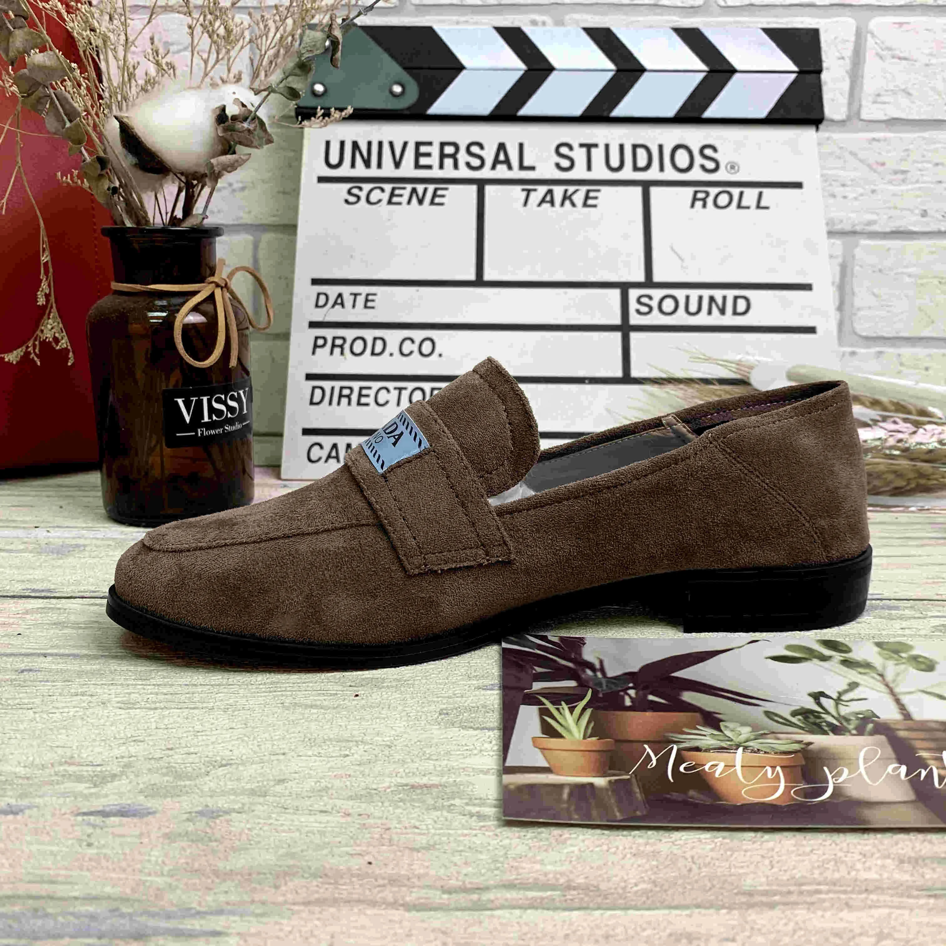2021 spring new suede label decoration low-heeled ladies single shoes European style large size wholesale, Brown
2021 spring new suede label decoration low-heeled ladies single shoes European style large size wholesale, Brown