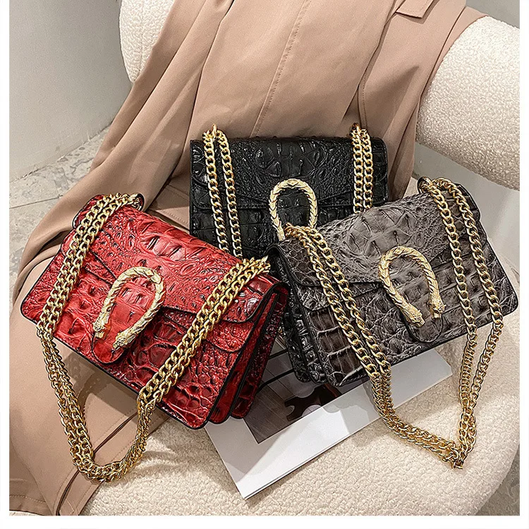 2021Popular chain bag female 2021 new crocodile pattern simple messenger bag Korean style shoulder bag
2021Popular chain bag female 2021 new crocodile pattern simple messenger bag Korean style shoulder bag
