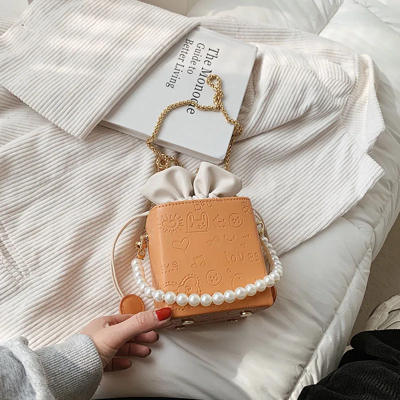 New Arrivals 2021 Designer Fashion Pearl Candy Color Bucket Bags For Women Shoulder Messenger Bag Ladies Handbags
New Arrivals 2021 Designer Fashion Pearl Candy Color Bucket Bags For Women Shoulder Messenger Bag Ladies Handbags
