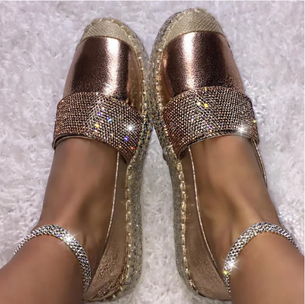 2021 flat bottom rhinestone veneer round toe single shoes women European and American large size wholesale, Gold,silver,black
2021 flat bottom rhinestone veneer round toe single shoes women European and American large size wholesale, Gold,silver,black