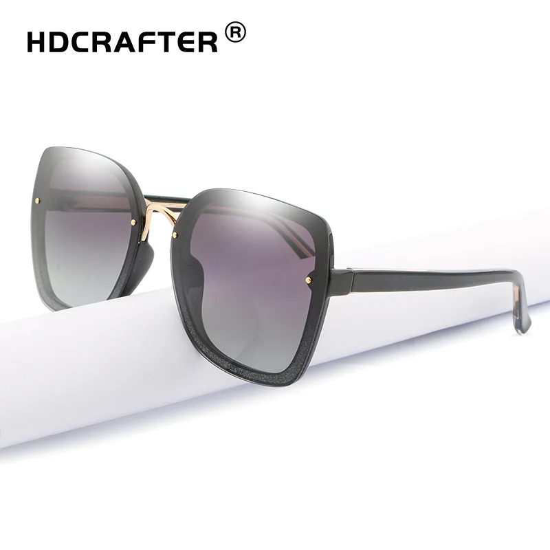 2020 new outdoor women's sunglasses round pattern frame eye protection UV400 dropshipping wholesale sunglasses C99067
2020 new outdoor women's sunglasses round pattern frame eye protection UV400 dropshipping wholesale sunglasses C99067