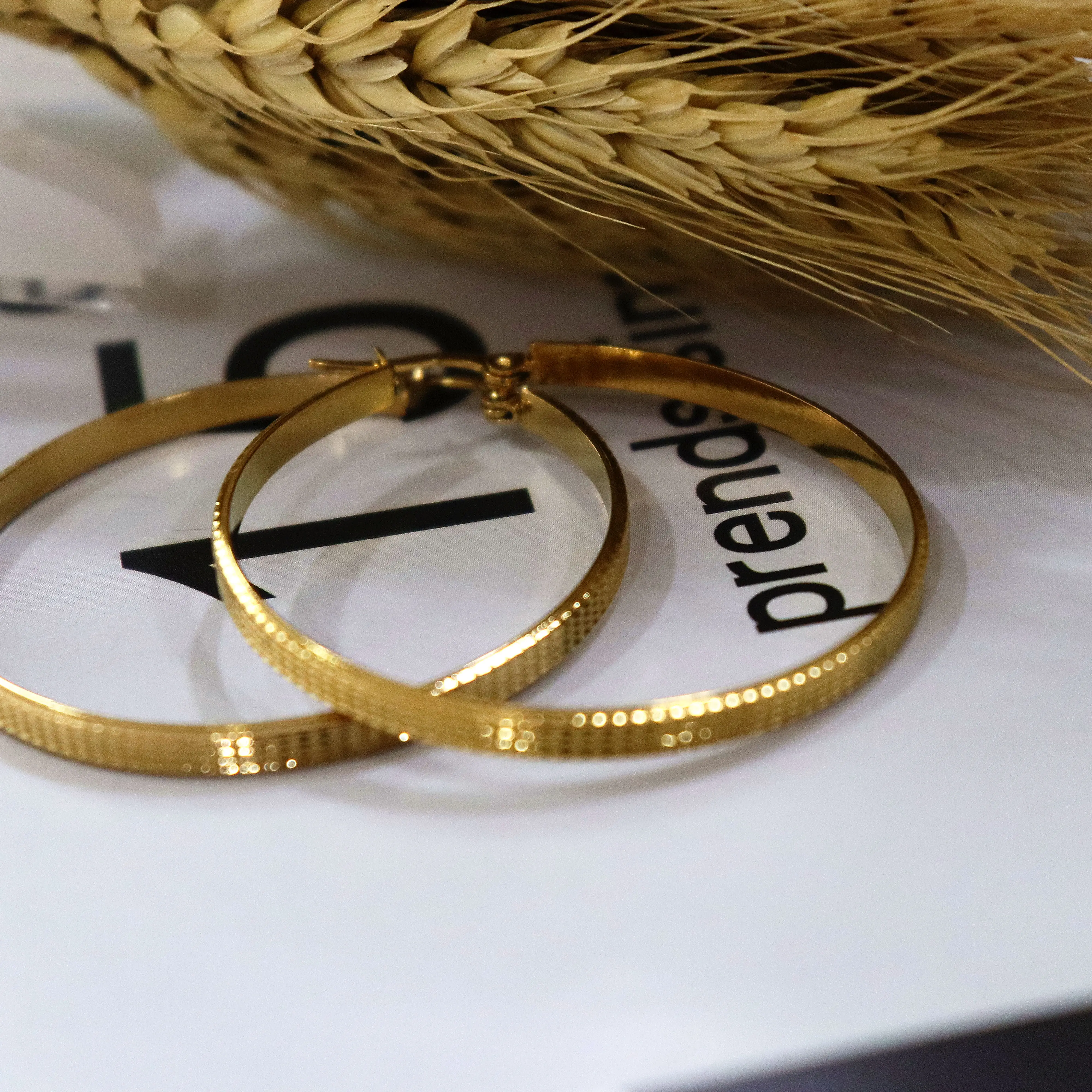Wholesale Jewellery High Quality Stainless Steel Flat Hoop Earrings Classic Women Accessories Texture Big Hoop Earrings Jewelry
Wholesale Jewellery High Quality Stainless Steel Flat Hoop Earrings Classic Women Accessories Texture Big Hoop Earrings Jewelry