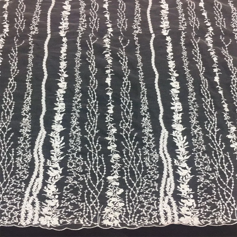 Hot selling striped floral embroider bridal net lace fabric ivory, Accept customized color
Hot selling striped floral embroider bridal net lace fabric ivory, Accept customized color