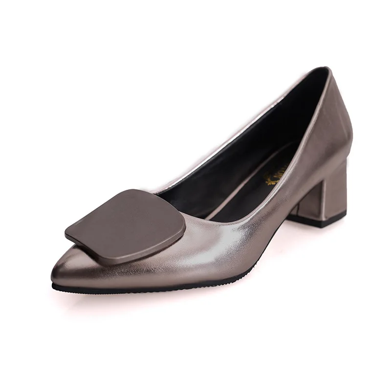 2022 Women Chunky Heel Shoes Mirrored Square Button Office Lady Block Heel Pumps Pointed Toe Hard-Wearing Fashion Casual Shoes
2022 Women Chunky Heel Shoes Mirrored Square Button Office Lady Block Heel Pumps Pointed Toe Hard-Wearing Fashion Casual Shoes
