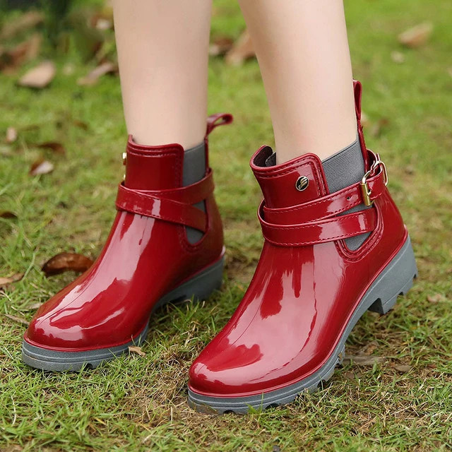 High-quality Short-top Slip-on Women Rain Boots Anti-slip Casual Water Shoes, Red black blue
High-quality Short-top Slip-on Women Rain Boots Anti-slip Casual Water Shoes, Red black blue