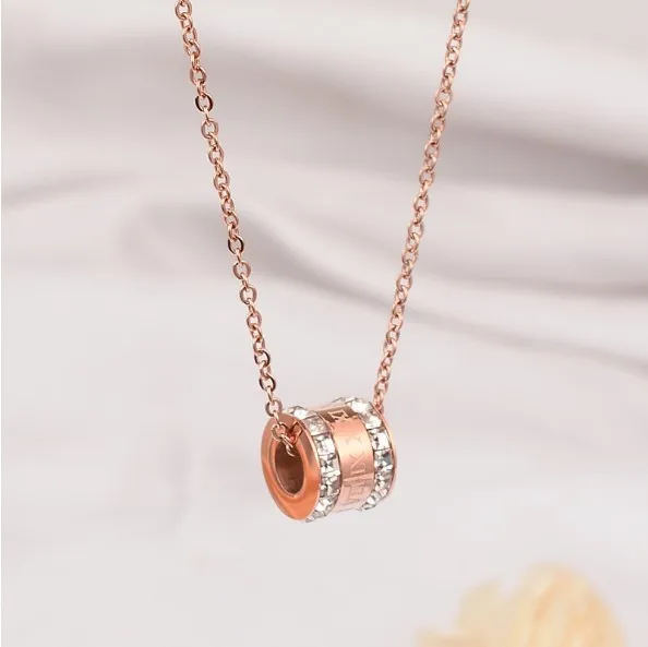 New Arrival Designer Jewelry 18K Gold Stainless Steel Roman numerals Diamond Necklace
New Arrival Designer Jewelry 18K Gold Stainless Steel Roman numerals Diamond Necklace