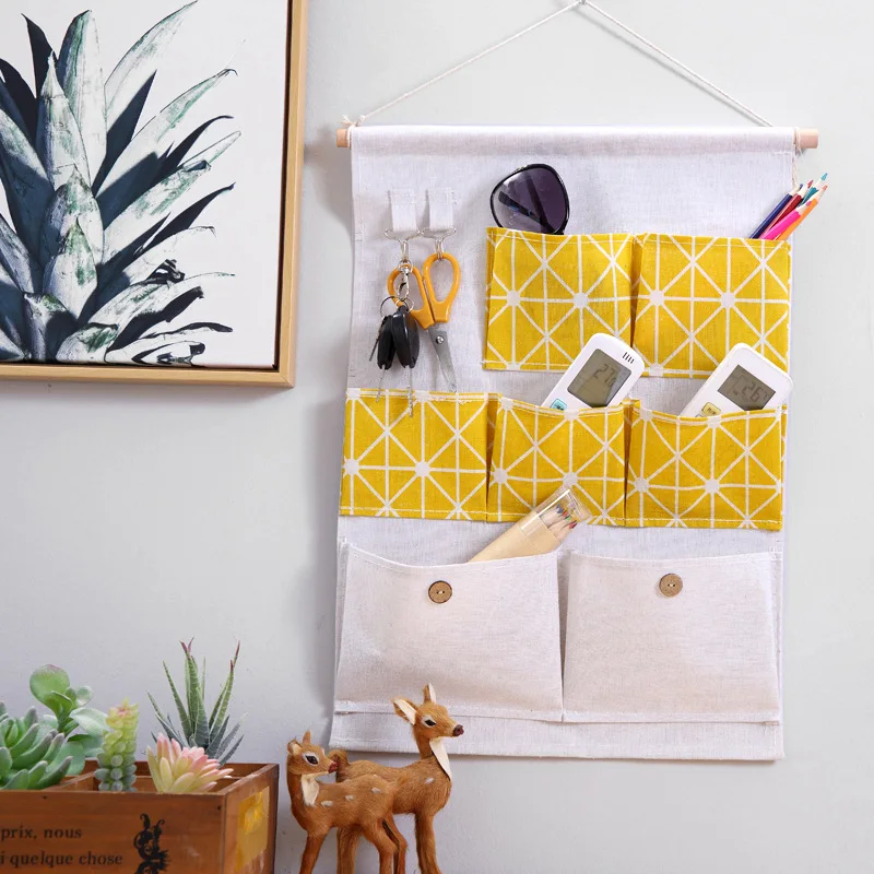 Cotton&linen material toiletry bag hanging storage,removeable tools bag for door decoration, Customized color 
Cotton&linen material toiletry bag hanging storage,removeable tools bag for door decoration, Customized color