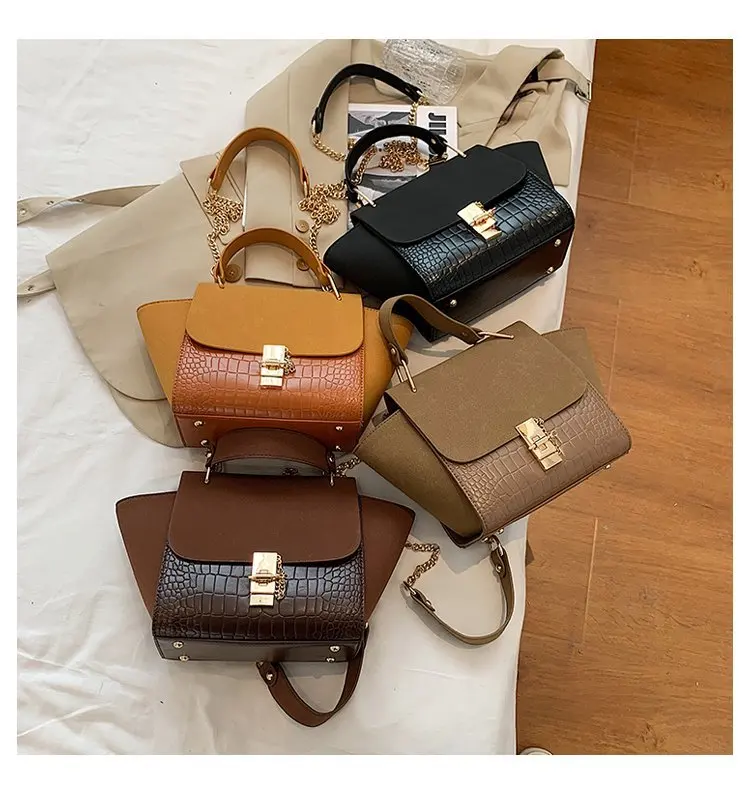 New Trapeze Handbags Women Chains Shoulder Crossbody Bags Female HandBags, Black,red,brown and customzied
New Trapeze Handbags Women Chains Shoulder Crossbody Bags Female HandBags, Black,red,brown and customzied