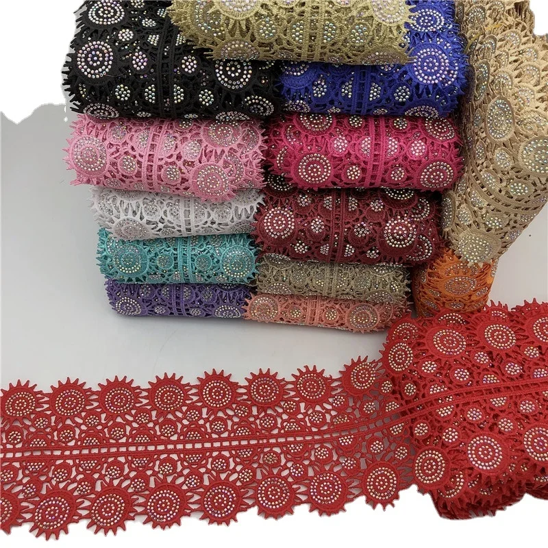 2020 new Polyester Africa french flower lace trim with beads rhinestone trimming
2020 new Polyester Africa french flower lace trim with beads rhinestone trimming