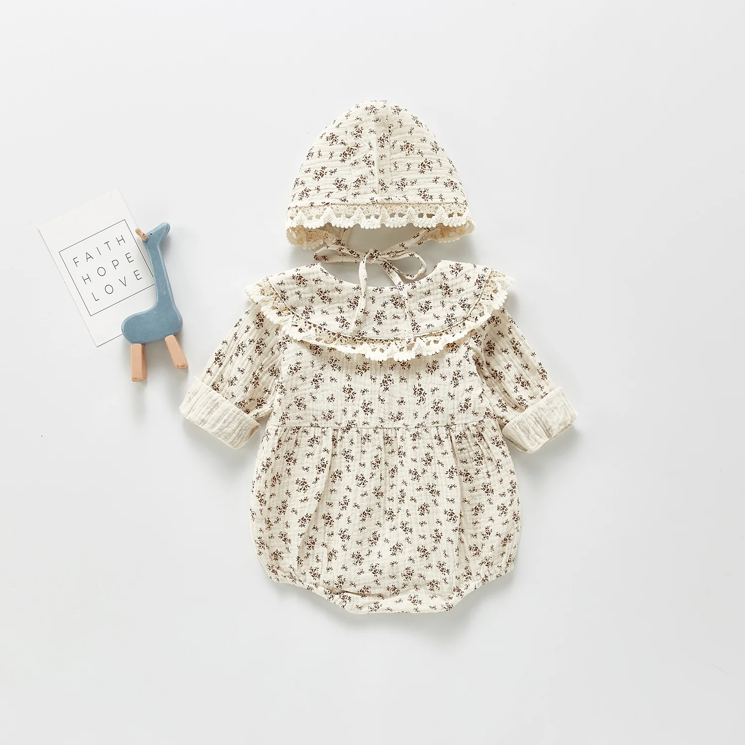 Hot Sale Factory Custom Bay Girls Romper Baby Cute Flower Short Sleeve Romper Clothes Sets With Hat, Pictures showed
Hot Sale Factory Custom Bay Girls Romper Baby Cute Flower Short Sleeve Romper Clothes Sets With Hat, Pictures showed